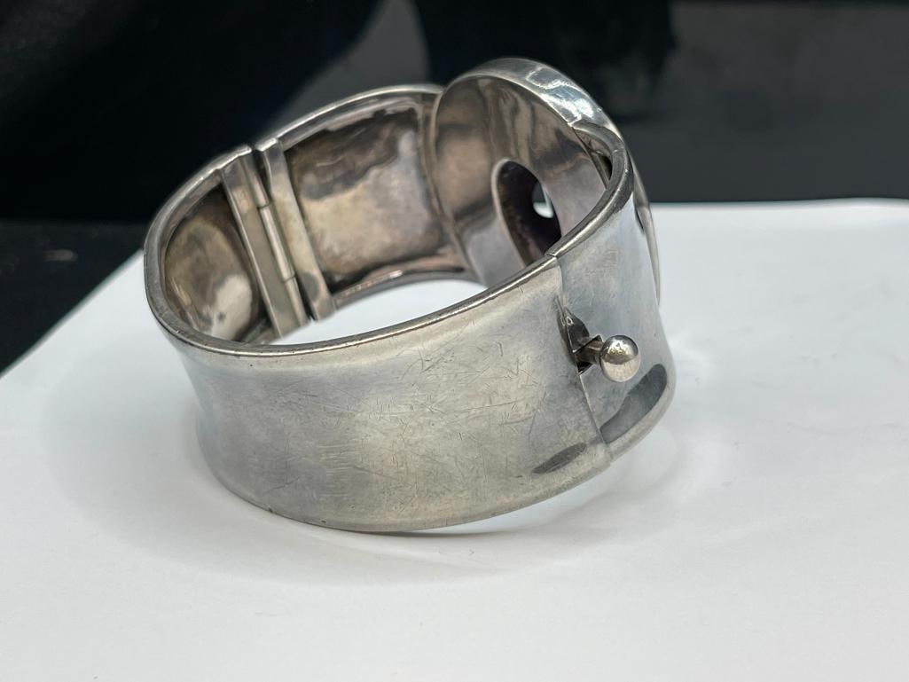 VINTAGE SIGNED TALLERES DE LOS BALESTEROS MEXICO STERLING SILVER ALEXANDRITE HINGED BANGLE BRACELET - 4