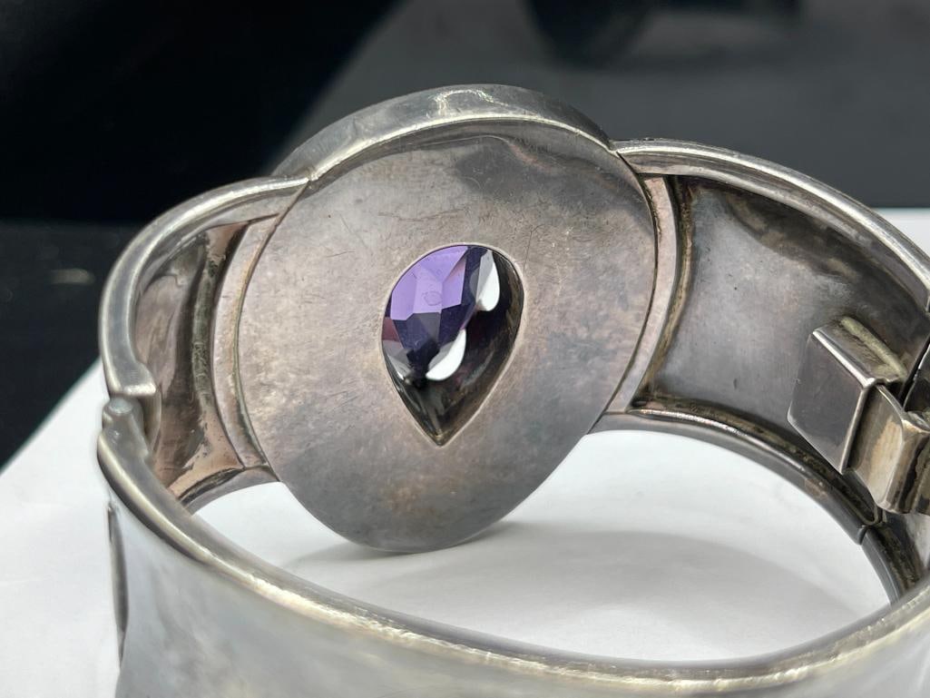 VINTAGE SIGNED TALLERES DE LOS BALESTEROS MEXICO STERLING SILVER ALEXANDRITE HINGED BANGLE BRACELET - 5