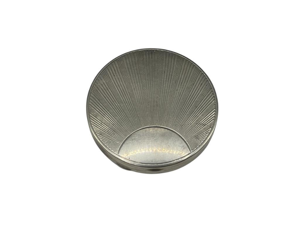 VINTAGE STERLING SILVER LADIES COMPACT FEATURING HALLMARKS (1 of 5)