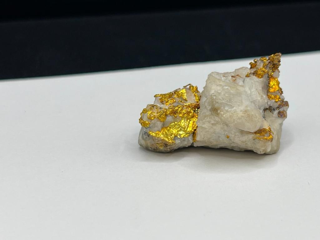 IMPRESSIVE CRYSTALINE GOLD AND QUARTZ NATURAL SPECIMEN - 5