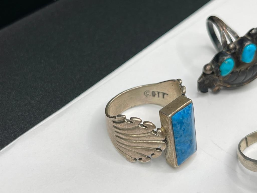 10 VINTAGE STERLING SILVER RINGS INCLUDING NAVAJO TURQUOISE DESIGNS AND MEXICO MADE PIECES - 8