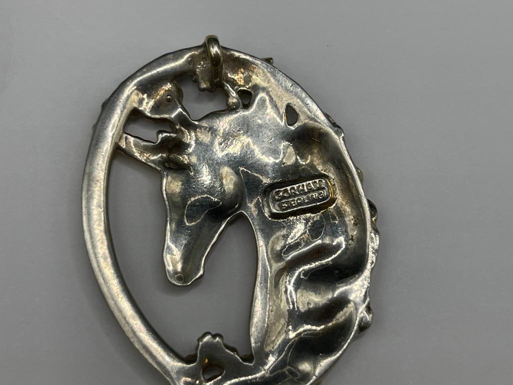 VINTAGE GORHAM SIGNED STERLING SILVER ART NOUVEAU UNICORN PENDANT FEATURING GOLD TONE ACCENTS - 5