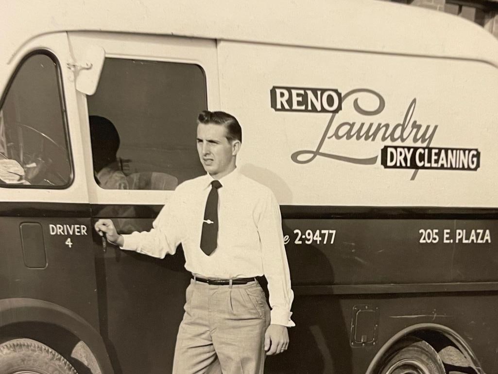 CIRCA 1950'S BLACK AND WHITE PHOTOGRAPH OF DRIVER FOR RENO LAUNDRY NEXT TO METRO VAN - 3