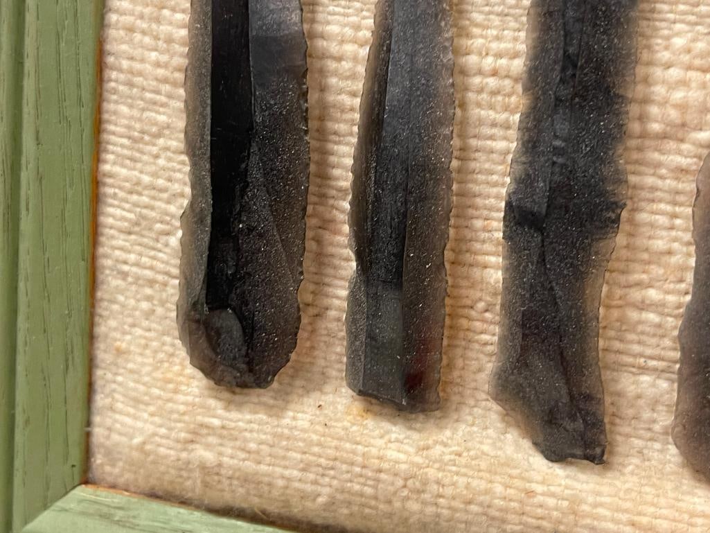 20 KNAPPED OBSIDIAN GUATEMALEN MESO AMERICA PRISMATIC KNIFE BLADES / TOOLS FOUND NEAR KAMINAL JUJU - 4