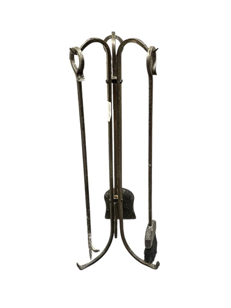 THREE PIECE FORGED STYLE FIRE PLACE TOOL SET WITH STAND (1 of 6)