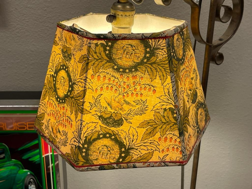 20TH CENTURY SCROLL ART BRIDGE LAMP - 3