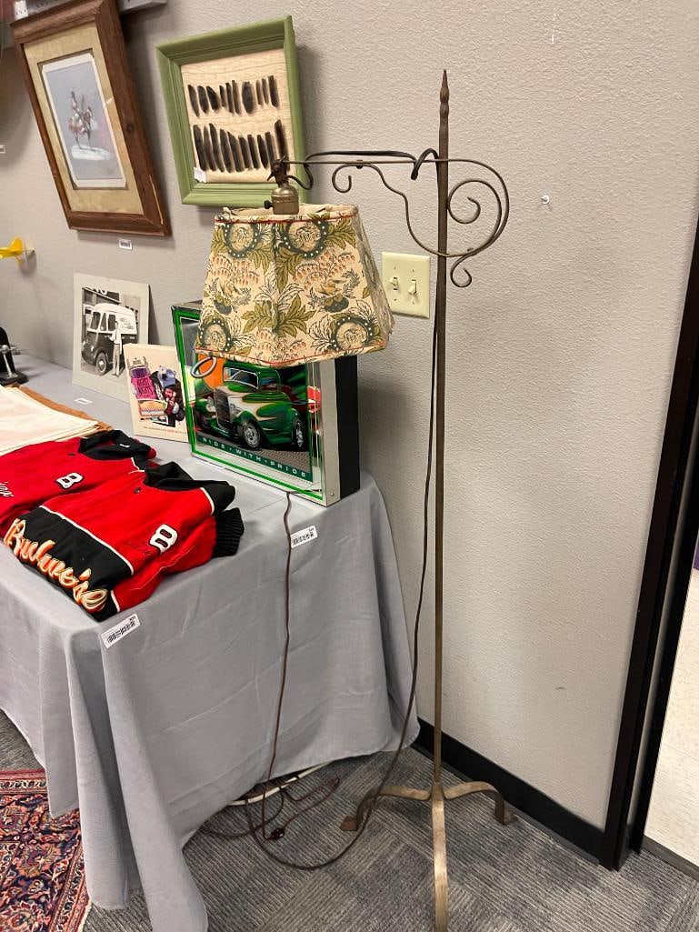 20TH CENTURY SCROLL ART BRIDGE LAMP - 7