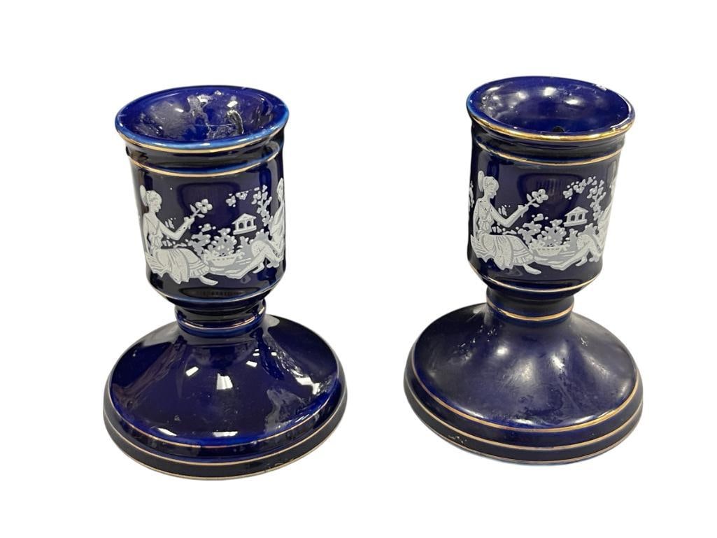 SAN PATRIGNANO HAND MADE EMBOSSED LEATHER WASTE BASKET / TRASH CAN: MADE IN ITALY, SHOWS LIGHT WEAR ALONG THE RIM PLUS COBALT AND GILT PORCELAIN CANDLESTICK HOLDERS 4" CANDLESTICKS, 12" WASTE BASKET 