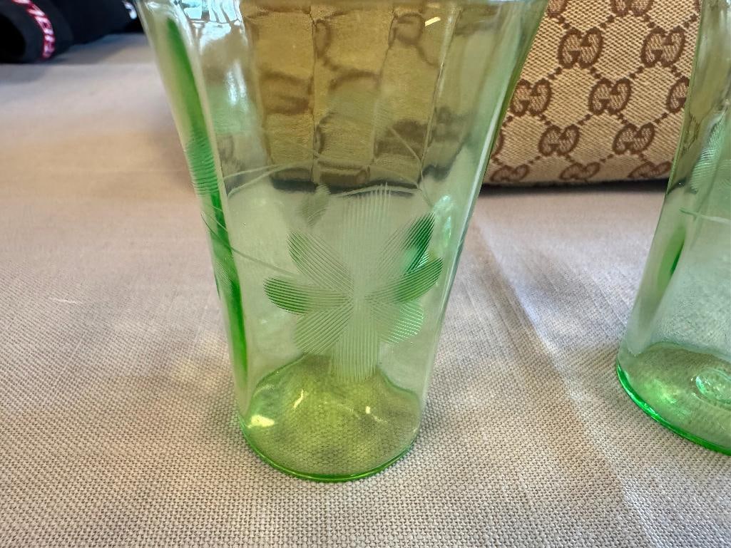 DEPRESSION ERA URANIUM GLASS BY ANCHOR HOCKING BRIGHT GLOW UNDER BLACKLIGHT - 10