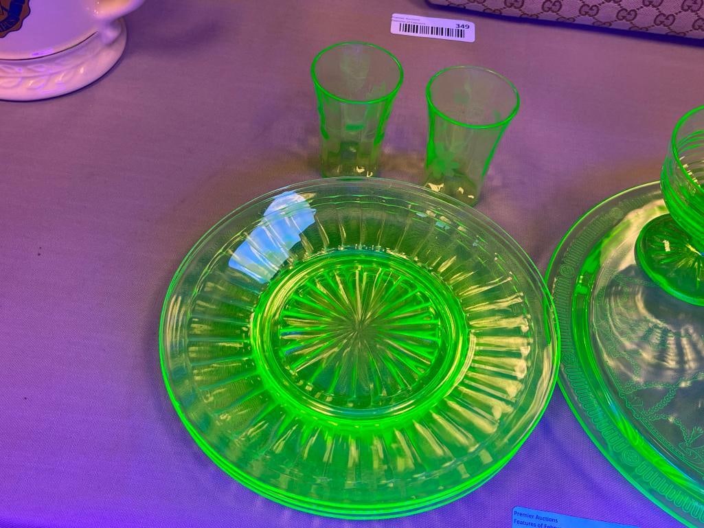 DEPRESSION ERA URANIUM GLASS BY ANCHOR HOCKING BRIGHT GLOW UNDER BLACKLIGHT - 2