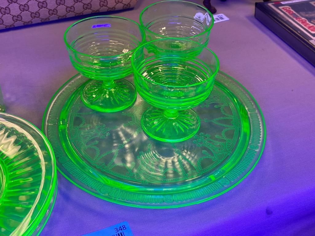 DEPRESSION ERA URANIUM GLASS BY ANCHOR HOCKING BRIGHT GLOW UNDER BLACKLIGHT - 4