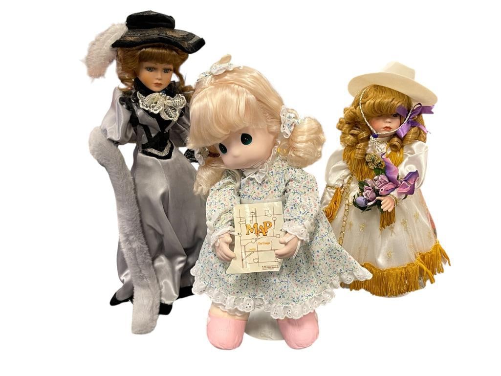 PORCELAIN AND HARD PALSTIC DOLLS (1 of 18)