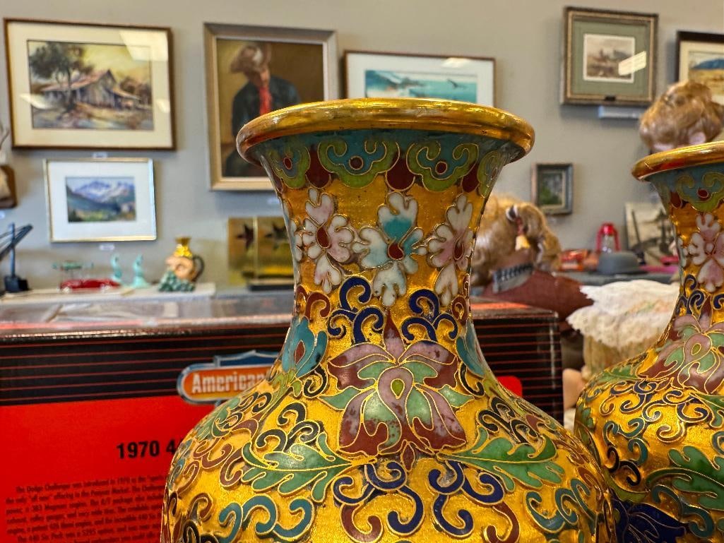 VINTAGE PAIR OF CHINESE CLOISONNE ENAMEL VASES INTRICATE FLORAL AND FOLIATE MOTIFS - 6