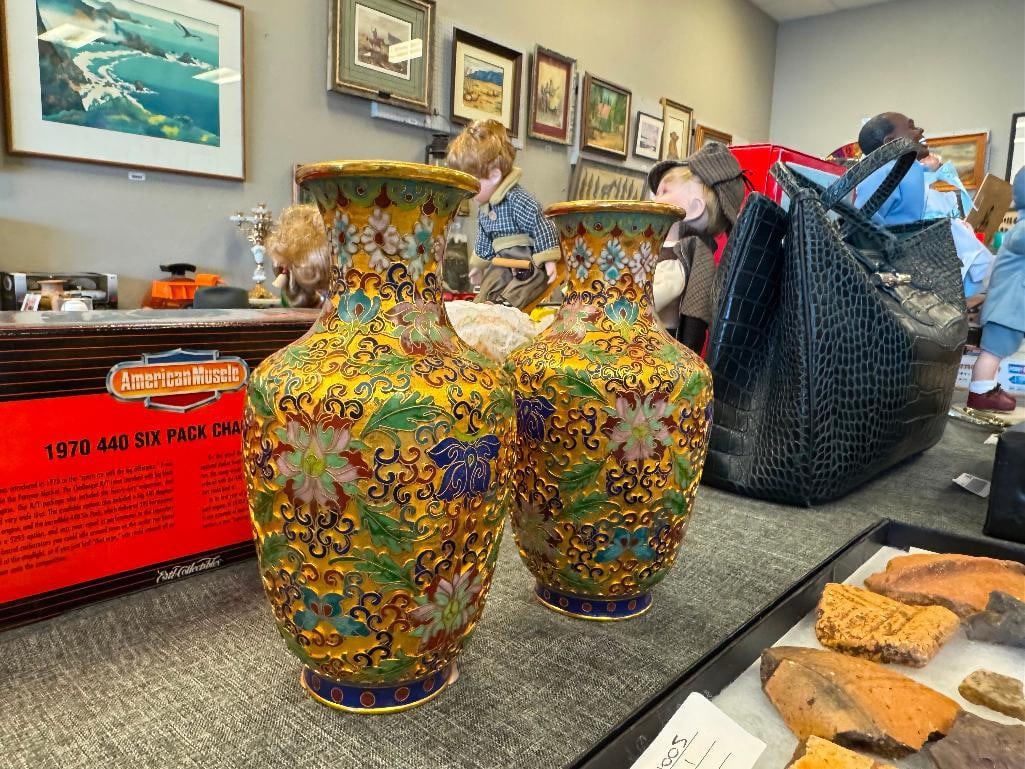 VINTAGE PAIR OF CHINESE CLOISONNE ENAMEL VASES INTRICATE FLORAL AND FOLIATE MOTIFS - 9