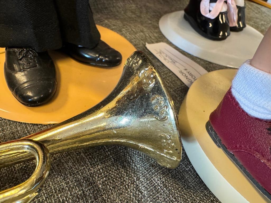 VINYL, COMPOSITE, AND PORCELAIN DOLLS EFFANBEE AND ELKE HUTCHENS DOLLS - 17