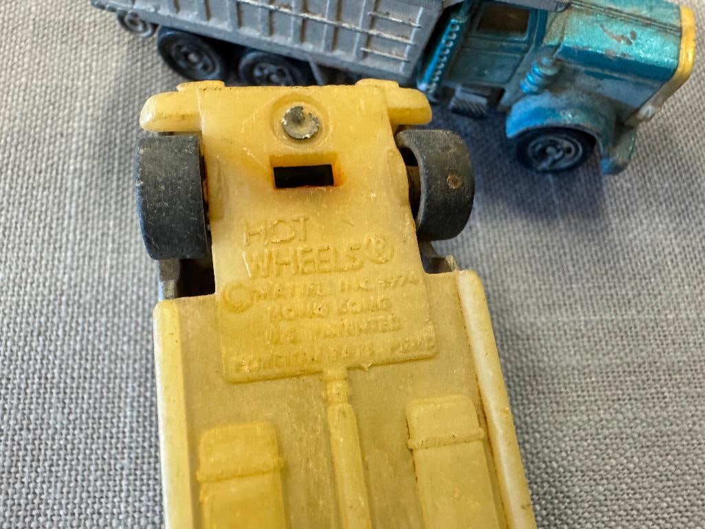 VINTAGE LESNEY, HOTWHEELS, TOOTSIE TOY, TOMICA, DINKY DIE-CAST 1/6 SCALE TOY CARS - 16