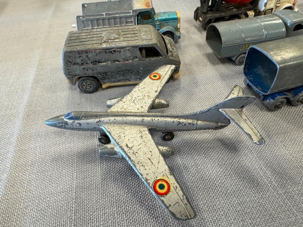 VINTAGE LESNEY, HOTWHEELS, TOOTSIE TOY, TOMICA, DINKY DIE-CAST 1/6 SCALE TOY CARS - 8