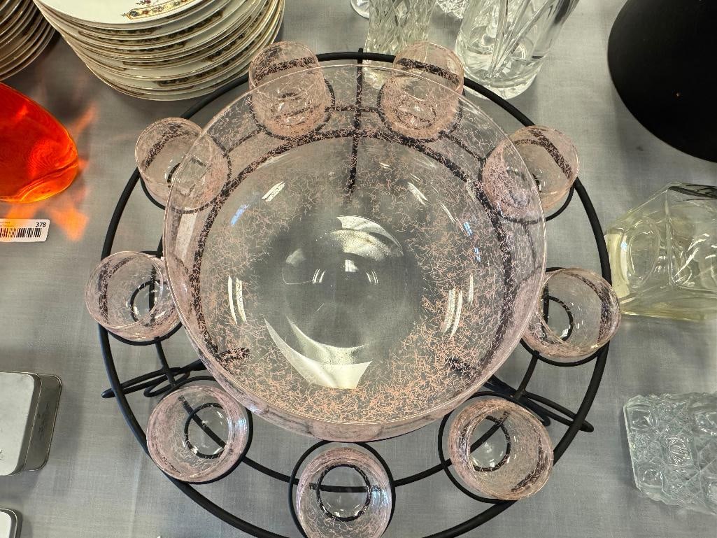 CLEAR GLASS AND PINK PLATTER PUNCHBOWL AND MUGS WITH BLACK METAL WIRE STAND AND ACRYLIC LADDLE - 6