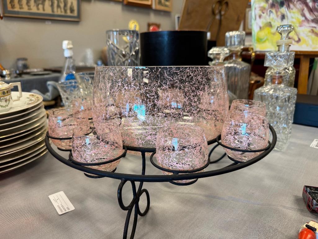 CLEAR GLASS AND PINK PLATTER PUNCHBOWL AND MUGS WITH BLACK METAL WIRE STAND AND ACRYLIC LADDLE - 7