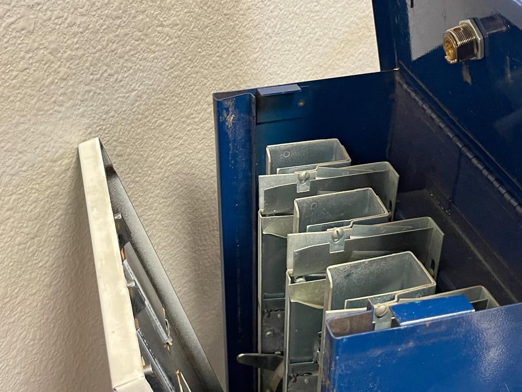 VINTAGE SHIPMAN MFG. CO STAMP VENDING / DISPENSING MACHINE - 7