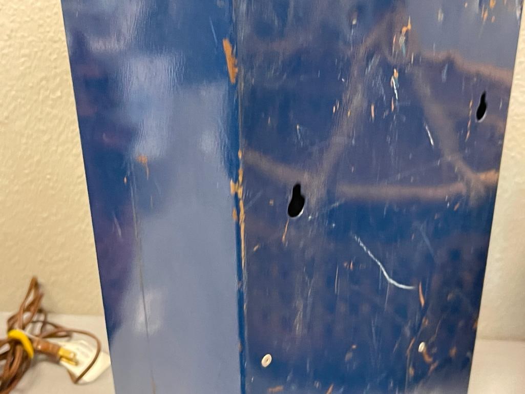 VINTAGE SHIPMAN MFG. CO STAMP VENDING / DISPENSING MACHINE - 9