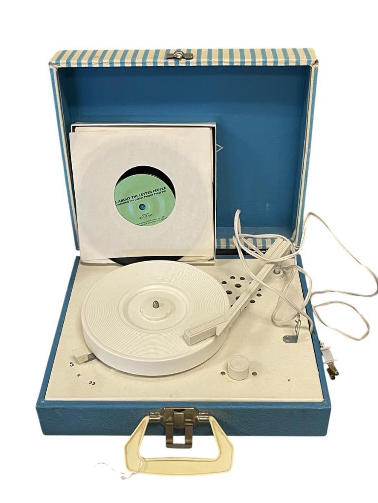 CIRCA 1970'S IMPERIAL PARTY TIME SOLID STATE RECORD PLAYER PLAYS 33 1/3 AND 45 RECORDS: INCLUDES 14 RECORDS