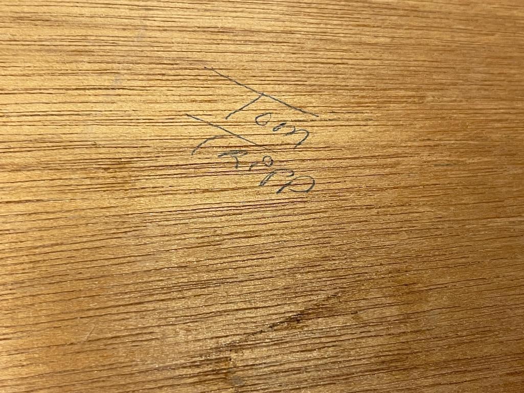 VINTAGE THAI SILK PAINTING OF TWO SEATED FEMALE FIGURES - 8