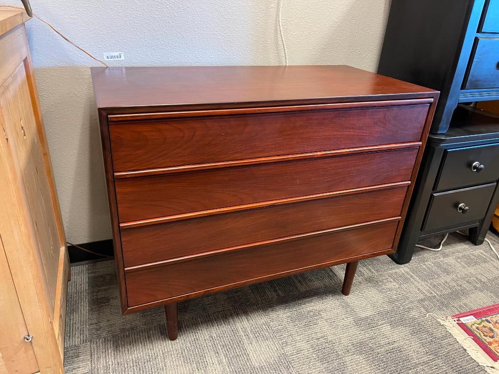 FOUR DRAWER MID-CENTURYU MODERN WALNUT CHEST OF DRAWERS MINIMALIST DESIGN - 2