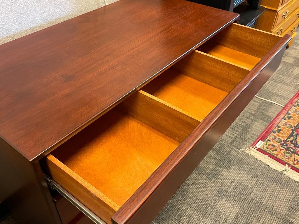 FOUR DRAWER MID-CENTURYU MODERN WALNUT CHEST OF DRAWERS MINIMALIST DESIGN - 6