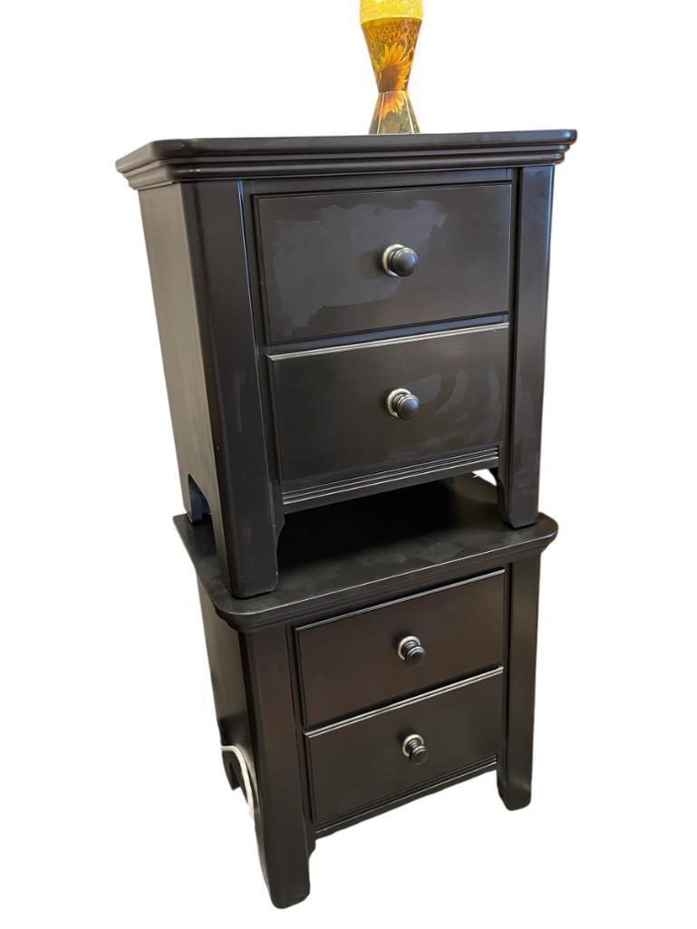 ALEXANDER JULIAN BY VAUGHN-BISSETT AMERICAN MADE TWO-DRAWER NIGHTSTANDS IN BLACK FINISH: KNOB HANDLES, MANUFACTURE TAG ON TOP DRAWER, LITTLE TO NO SIGNS OF WEAR, IN GOOD CONDITION 24" X 16" X 24"