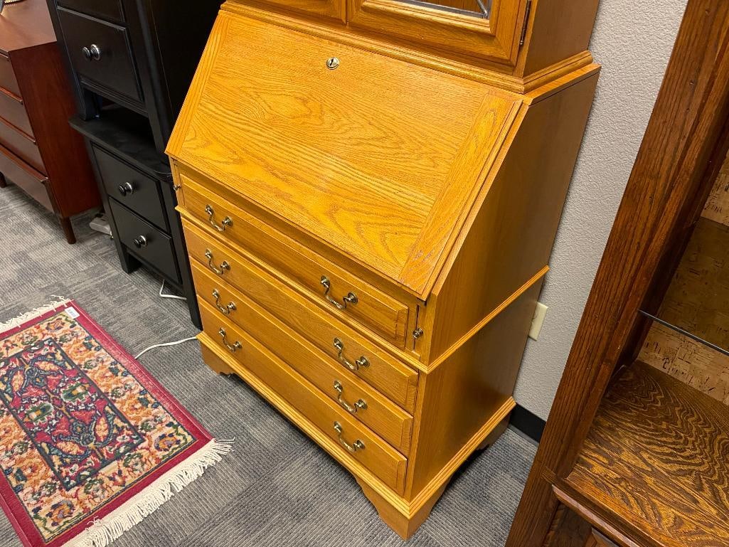 ETHAN ALLEN OAK DROP FRONT SECRETARYS DESK WITH BOOKCASE TOP - 4