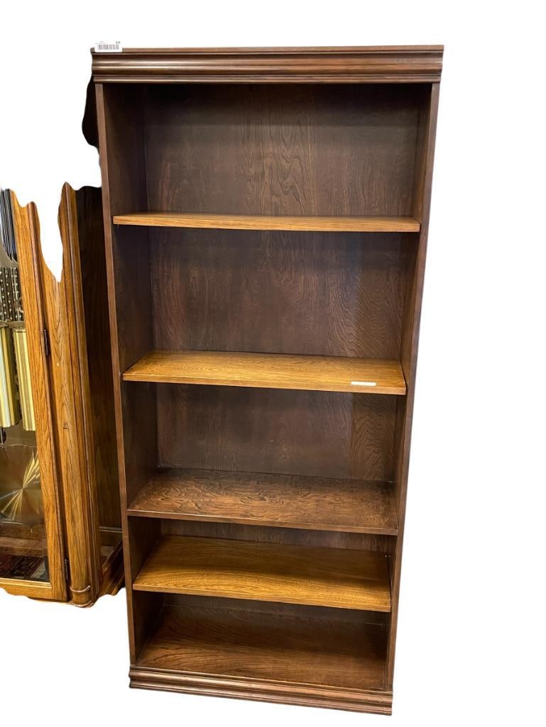 TRADITIONAL FIVE TIER OAK BOOKCASE WITH ADJUSTABLE SHELVES (1 of 5)