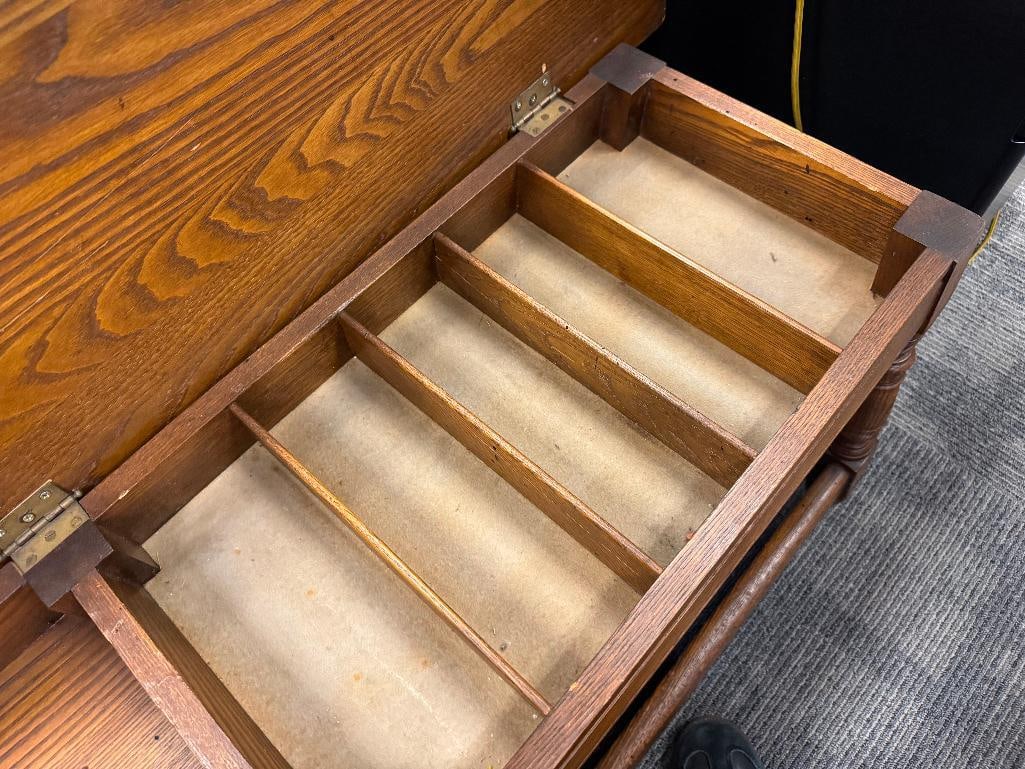 20TH CENTURY GRAND RAPIDS CHAIR CO SOLID OAK EDWARDIAN STYLE STORAGE BENCH - 6