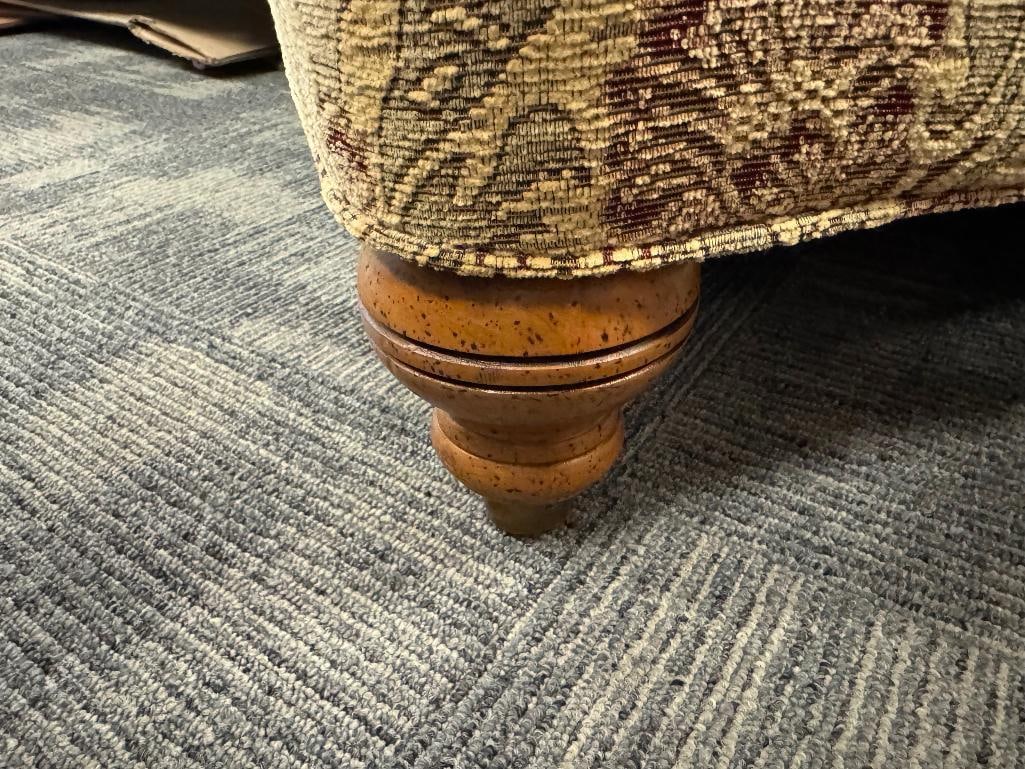 ETHAN ALLEN DESIGNER TRADITIONAL STYLE UPHOLSTERED ACCENT CHAIR FEATURING BROCADE FABRIC - 8