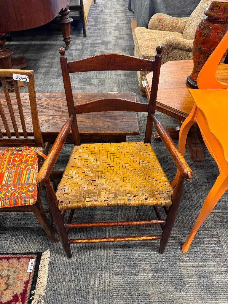 ANTIQUE WOOD ARMCHAIR WITH HAND WOVEN RUSH SEAT AND LADDER BACK - 4