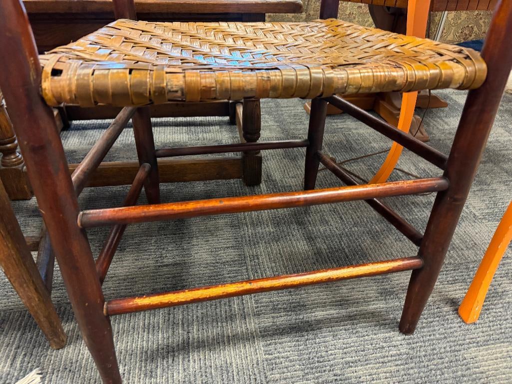 ANTIQUE WOOD ARMCHAIR WITH HAND WOVEN RUSH SEAT AND LADDER BACK - 7