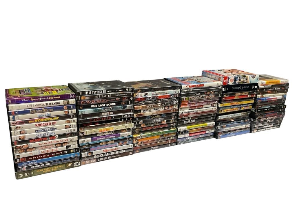 APPROX. 90 DVDS FEATURING A VARIETY OF GREAT MOVIES AND MORE: SEE PHOTOS FOR TITLES, ALL WITH COVERS, SOME STILL SEALED 