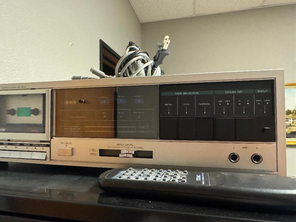 TEAC COMPACT DISC MULTI PLAYER PD-D2610 AND STUDIO STANDARD BY FISHER STEREO CASSETTE DECK - 4