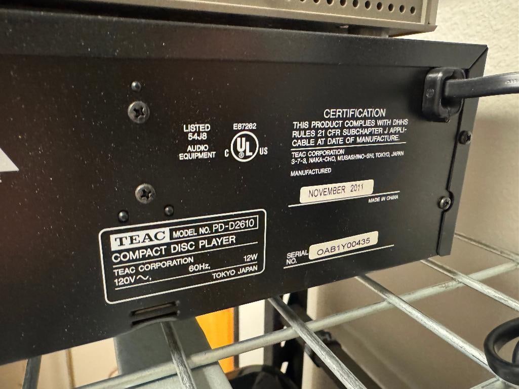 TEAC COMPACT DISC MULTI PLAYER PD-D2610 AND STUDIO STANDARD BY FISHER STEREO CASSETTE DECK - 8