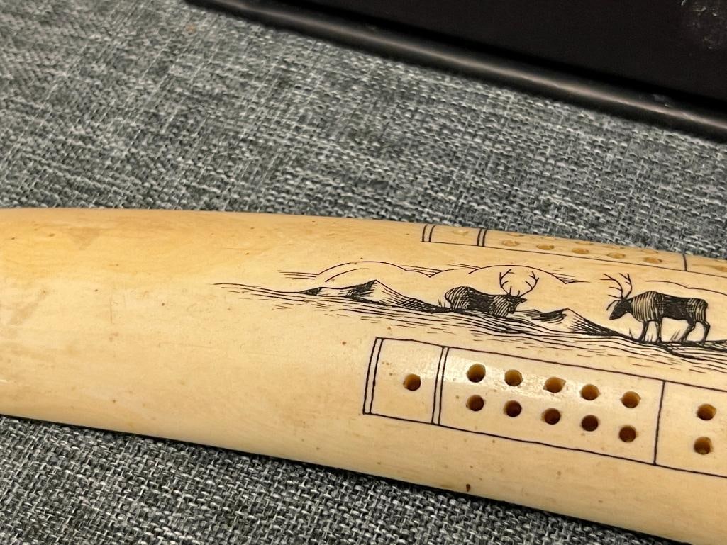 ANTIQUE INUIT SCRIMSHAW CRIBBAGE BOARD ILLUSTRATED CARVINGS OF SNOWSLED - 6