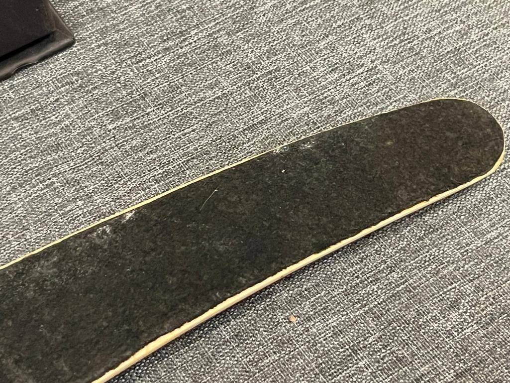 ANTIQUE INUIT SCRIMSHAW CRIBBAGE BOARD ILLUSTRATED CARVINGS OF SNOWSLED - 8