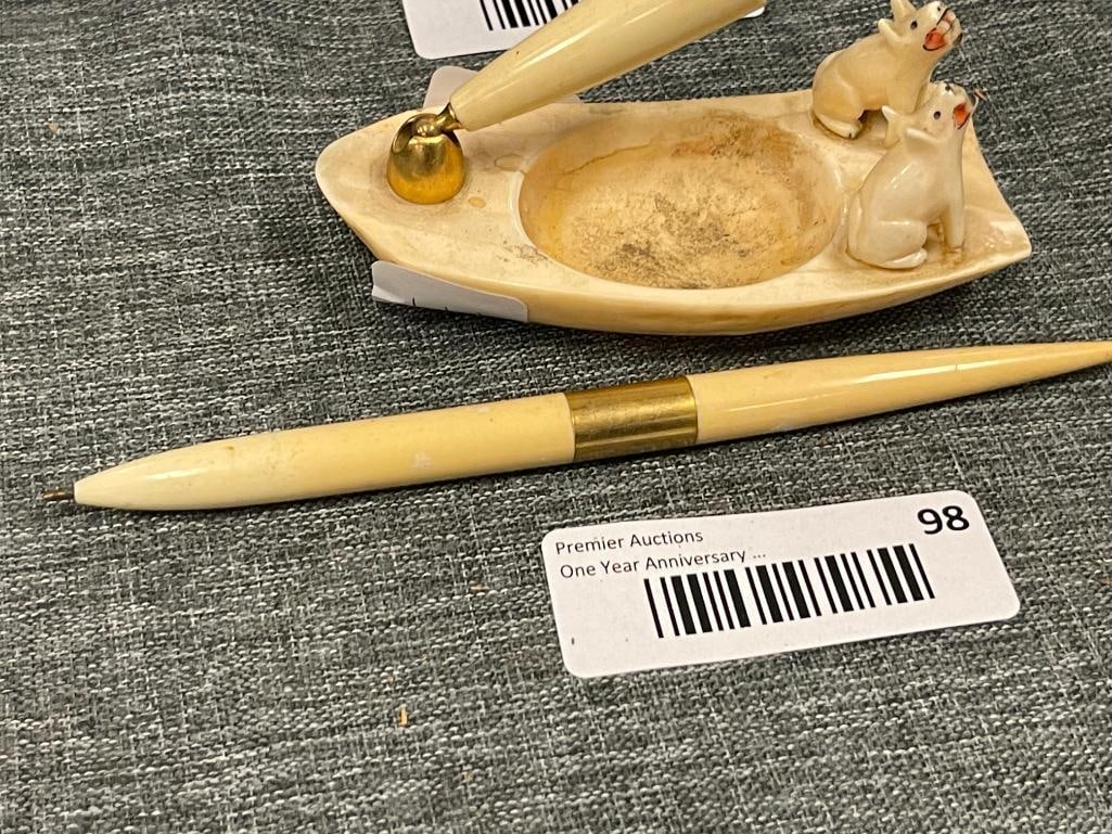 VINTAGE EARLY 20TH CENTURY INUIT CARVED DESK PEN HOLDER WITH DOG FIGURES - 8