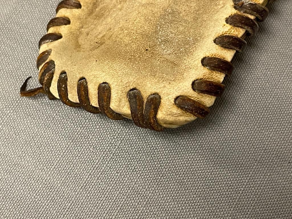 VINTAGE LEATHER LONG BARREL REVOLVER HOLSTER WITH TWO POUCHES AND SILVER CONCHO - 7