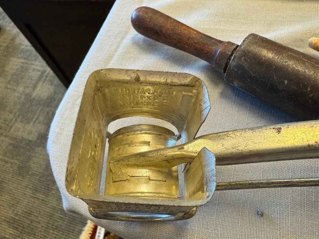 FOUR VINTAGE KITCHEN GADGETS MOULI GRATER, ICE CRUSHER, SMALL ROLLING PIN, AND WOOD MIXING STICK - 7