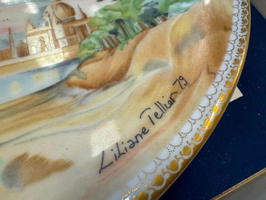 SIX ASSORTED COLLECTOR PLATES WEDGWOODINDEPENDENCE DAY PLATE, LIMOGES PORCELAIN PLATE - 14