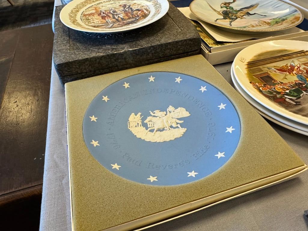 SIX ASSORTED COLLECTOR PLATES WEDGWOODINDEPENDENCE DAY PLATE, LIMOGES PORCELAIN PLATE - 3