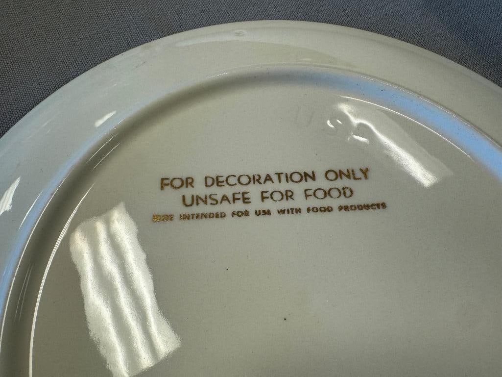 SIX ASSORTED COLLECTOR PLATES WEDGWOODINDEPENDENCE DAY PLATE, LIMOGES PORCELAIN PLATE - 8