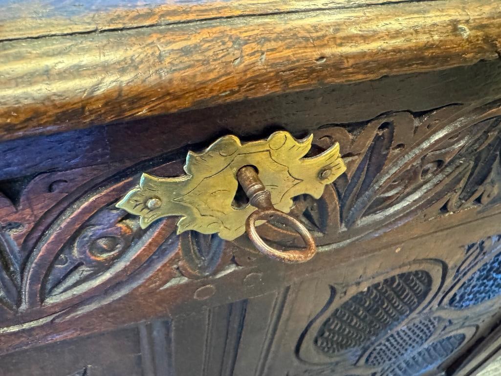 JACOBEAN STYLE HAND CRAFTED DOWRY CHEST CRAFTED FROM QUARTER SAWN OAK WITH FORGED HARDWARE - 7