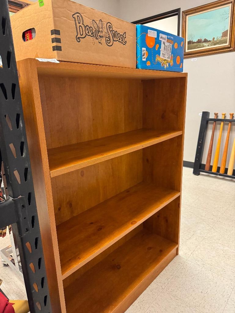 PINE PATTERN PRESSED WOOD THREE SHELF BOOKSHELF - 6