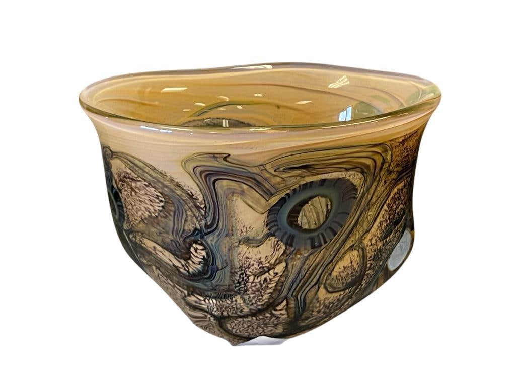 SIGNED 2005 ROBERT EICKHOLT ART GLASS STUDIO ROSE PEACOCK BOWL (1 of 7)